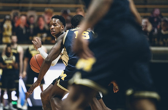 Chaundee Brown Jr. (15)