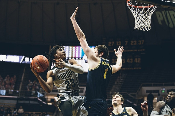 Hunter Dickinson (1) and Franz Wagner (21)