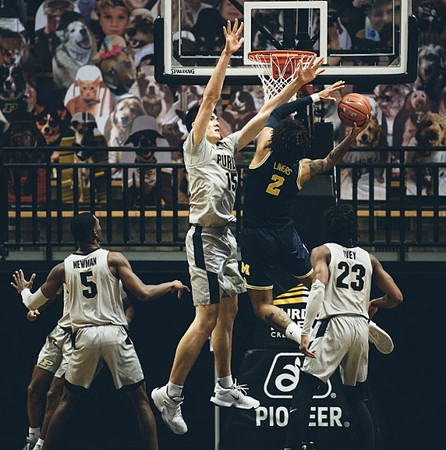Isaiah Livers (2)
