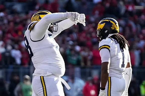 Kenneth Grant (78) and Jaishawn Barham (1)