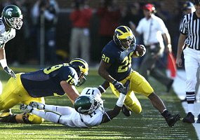 Michael Hart (20) and Adam Stenavich (79)