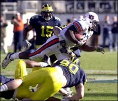 Norman Heuer (90) and DeWayne Patmon (15)