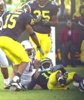 Ronald Bellamy, DeWayne Patmon (15), and B.J. Askew (35)