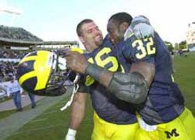 Steve Hutchinson (76) and Anthony Thomas (32)