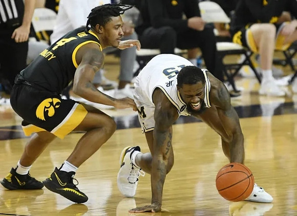 Chaundee Brown Jr. (15)