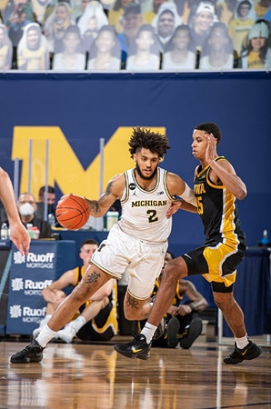 Isaiah Livers (2)