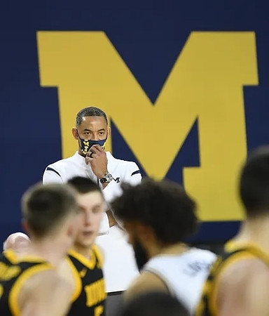 Juwan Howard and Isaiah Livers (2)