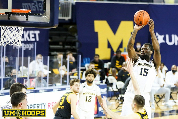 Chaundee Brown Jr. (15) and Mike Smith (12)