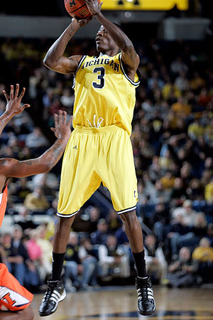 Manny Harris (3)