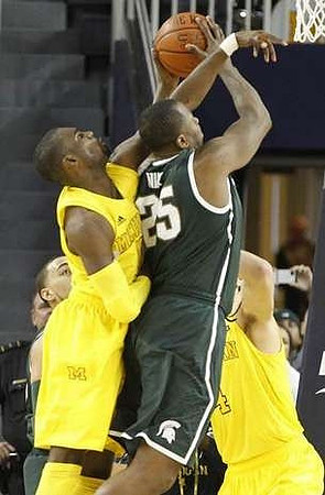 Tim Hardaway Jr. (10) and Mitch McGary (4)