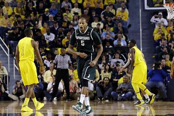 Glenn Robinson III (1) and Tim Hardaway Jr. (10)