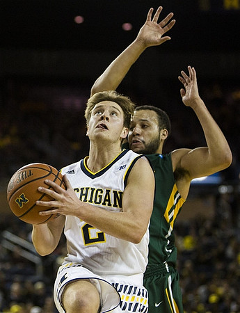 Spike Albrecht (2)