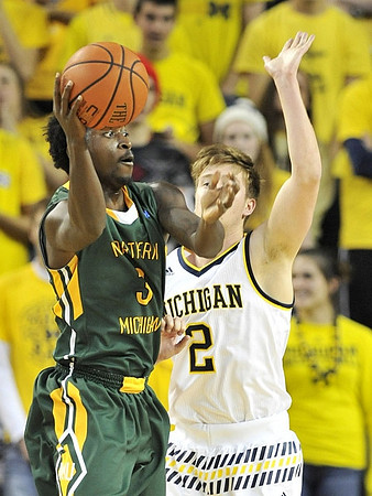Spike Albrecht (2)
