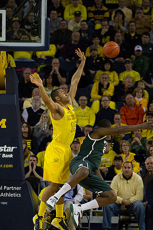Jon Horford (15)
