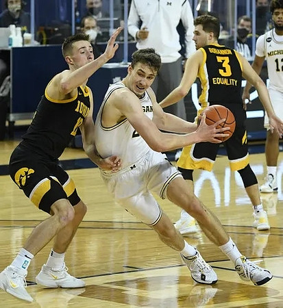 Franz Wagner (21) and Mike Smith (12)