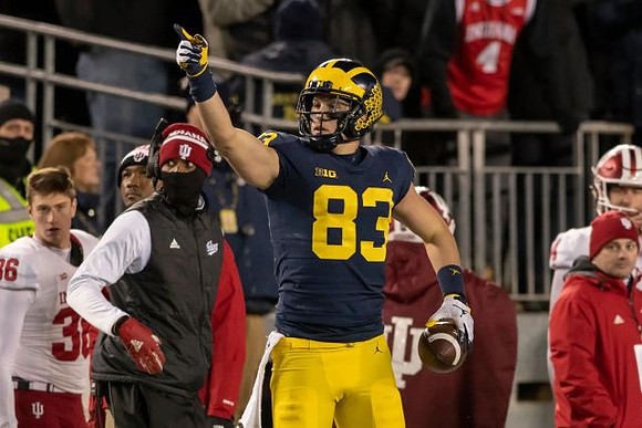 Zach Gentry (83)