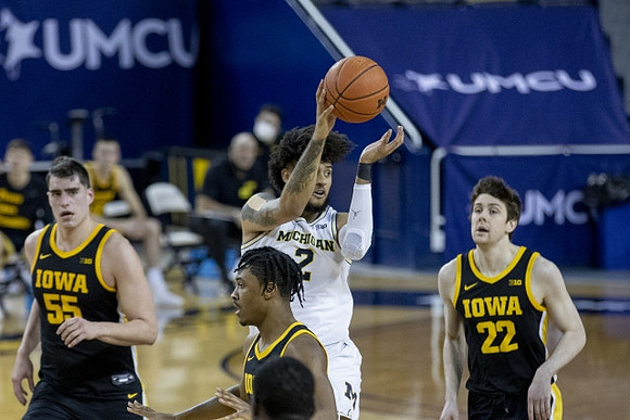 Isaiah Livers (2)