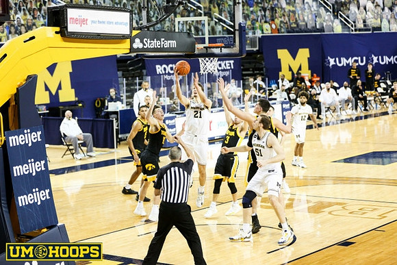 Franz Wagner (21), Austin Davis (51), and Mike Smith (12)