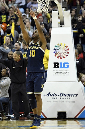 Derrick Walton Jr. (10)