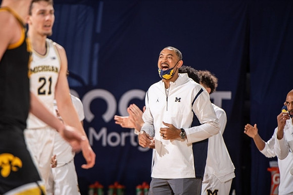 Isaiah Livers (2) and Juwan Howard