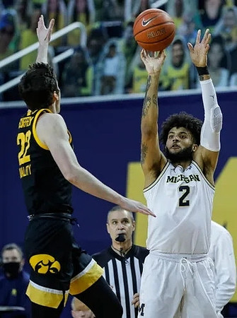 Isaiah Livers (2)