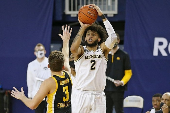 Isaiah Livers (2)