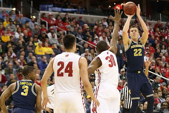 Xavier Simpson (3) and Duncan Robinson (22)