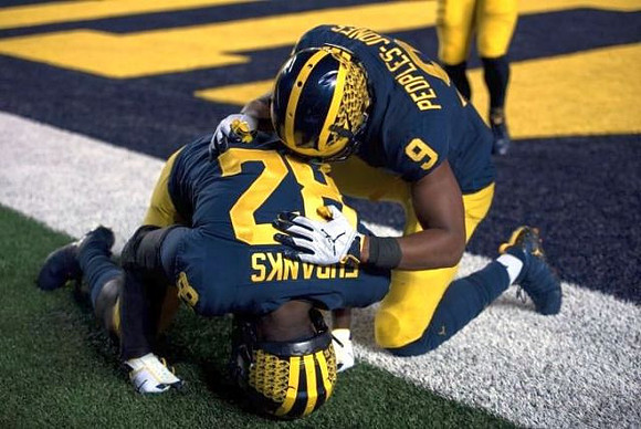 Nick Eubanks (82) and Donovan Peoples-Jones (9)