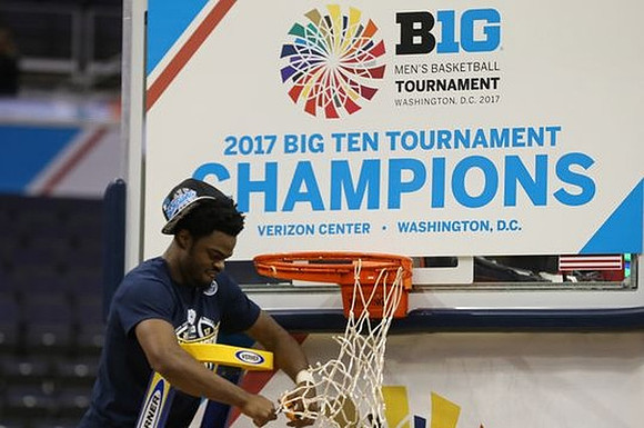 Derrick Walton Jr. (10)