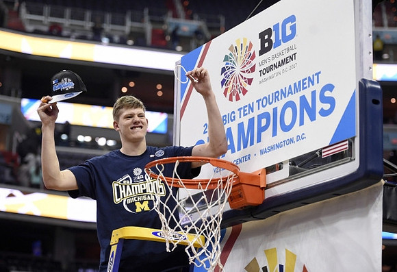 Moritz Wagner (13)