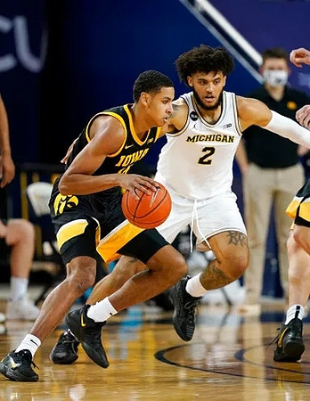 Isaiah Livers (2)