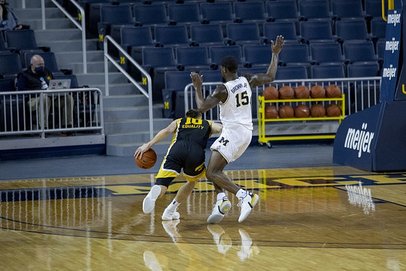 Chaundee Brown Jr. (15)