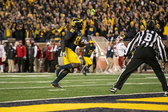 Nick Eubanks (82) and Donovan Peoples-Jones (9)