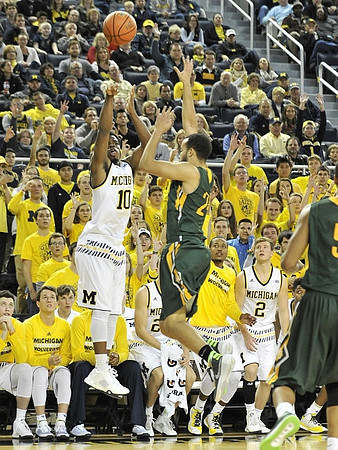 Derrick Walton Jr. (10)