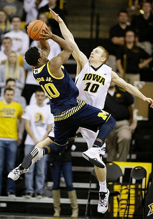 Derrick Walton Jr. (10)