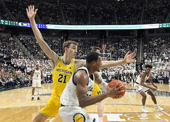 Franz Wagner (21) and Jon Teske (15)
