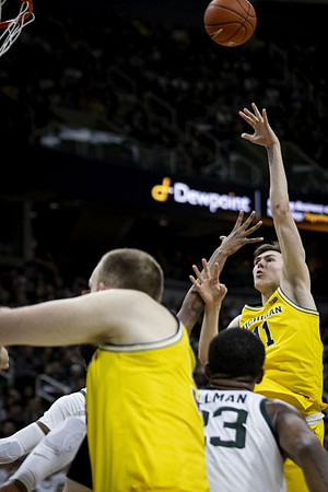 Austin Davis (51) and Colin Castleton (11)