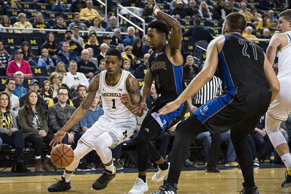 Charles Matthews (1) and Moritz Wagner (13)