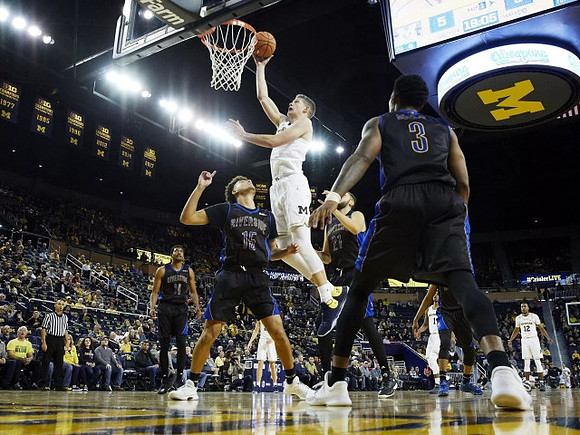 Moritz Wagner (13) and Muhammad-Ali Abdur-Rahkman (12)