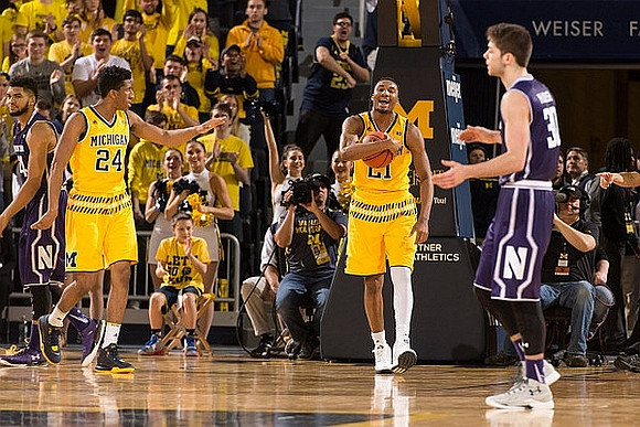 Aubrey Dawkins (24) and Zak Irvin (21)