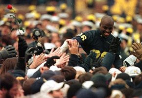 Eric Mayes (26) and Teammates