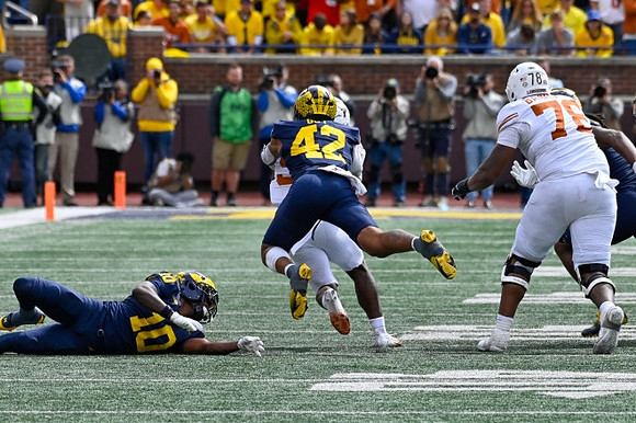 Zeke Berry (10) and TJ Guy (42)
