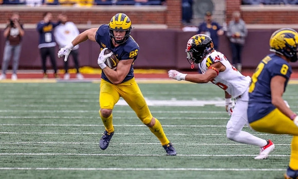 Luke Schoonmaker (86) and Ronnie Bell (8)