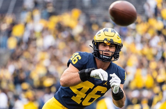 Evan Boutorwick (46)