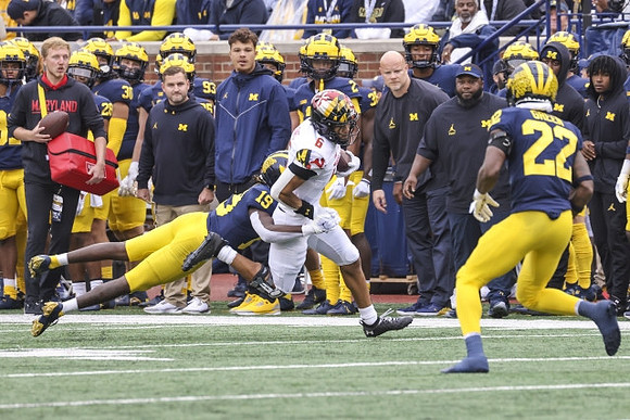 Rod Moore (19) and Gemon Green (22)