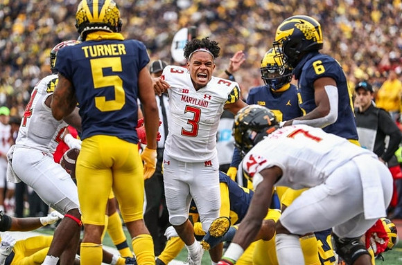 DJ Turner (5) and R.J. Moten (6)