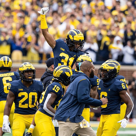 Cornelius Johnson (6), Kalel Mullings (20), Rod Moore (19), Jalen Perry (31), and R.J. Moten (6)