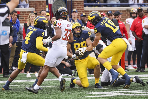 Micah Pollard (4), Matthew Hibner (88), and Colston Loveland (18)