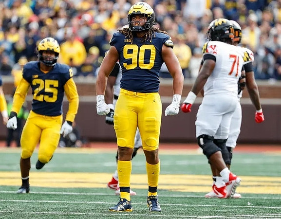 Junior Colson (25) and Mike Morris (90)