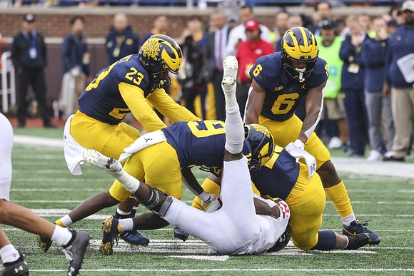 Michael Barrett (23), Rod Moore (19), and R.J. Moten (6)